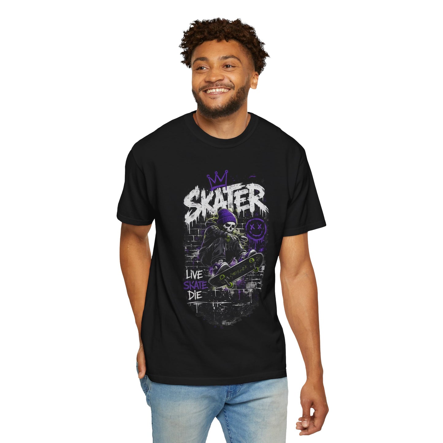 Skater Skull Graphic T‑Shirt — "Live Skate Die" Streetwear Tee