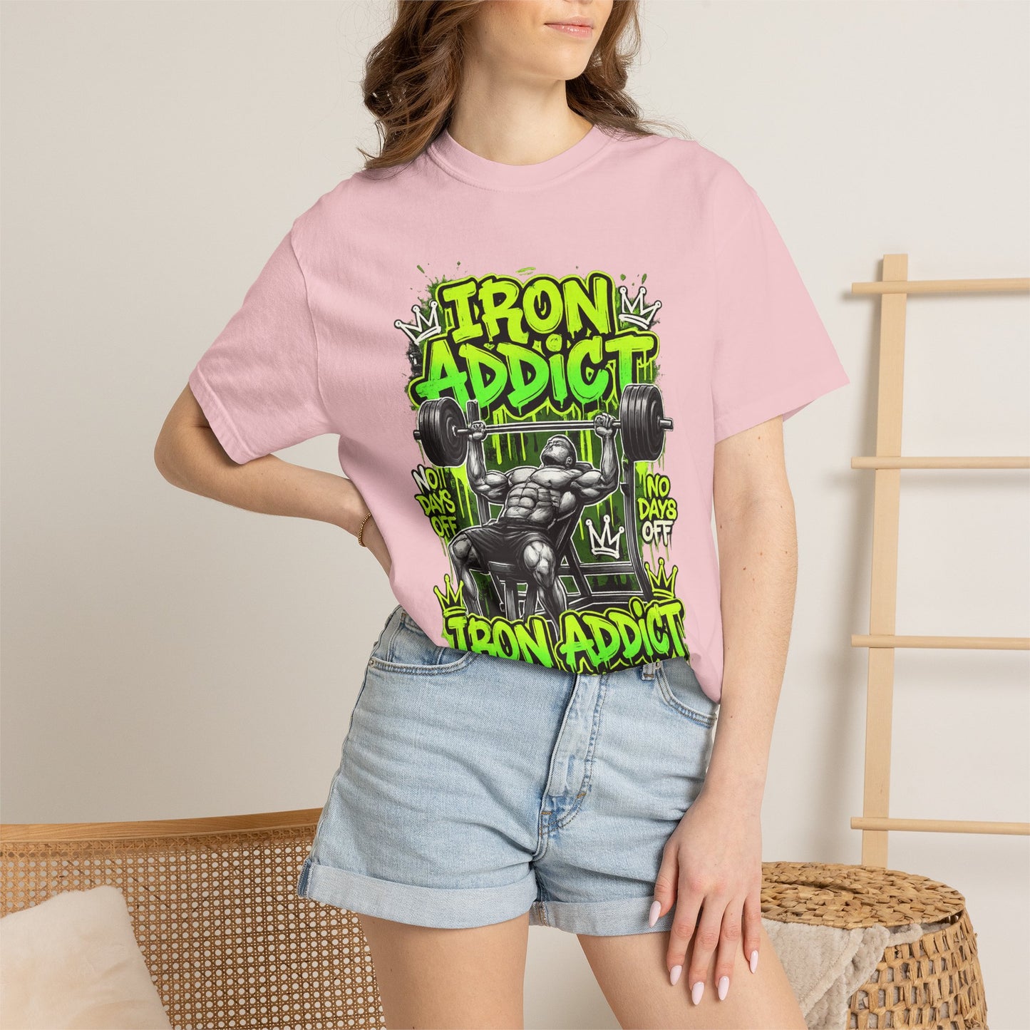 Iron Addict weightlifting graphic tee | T-Shirt