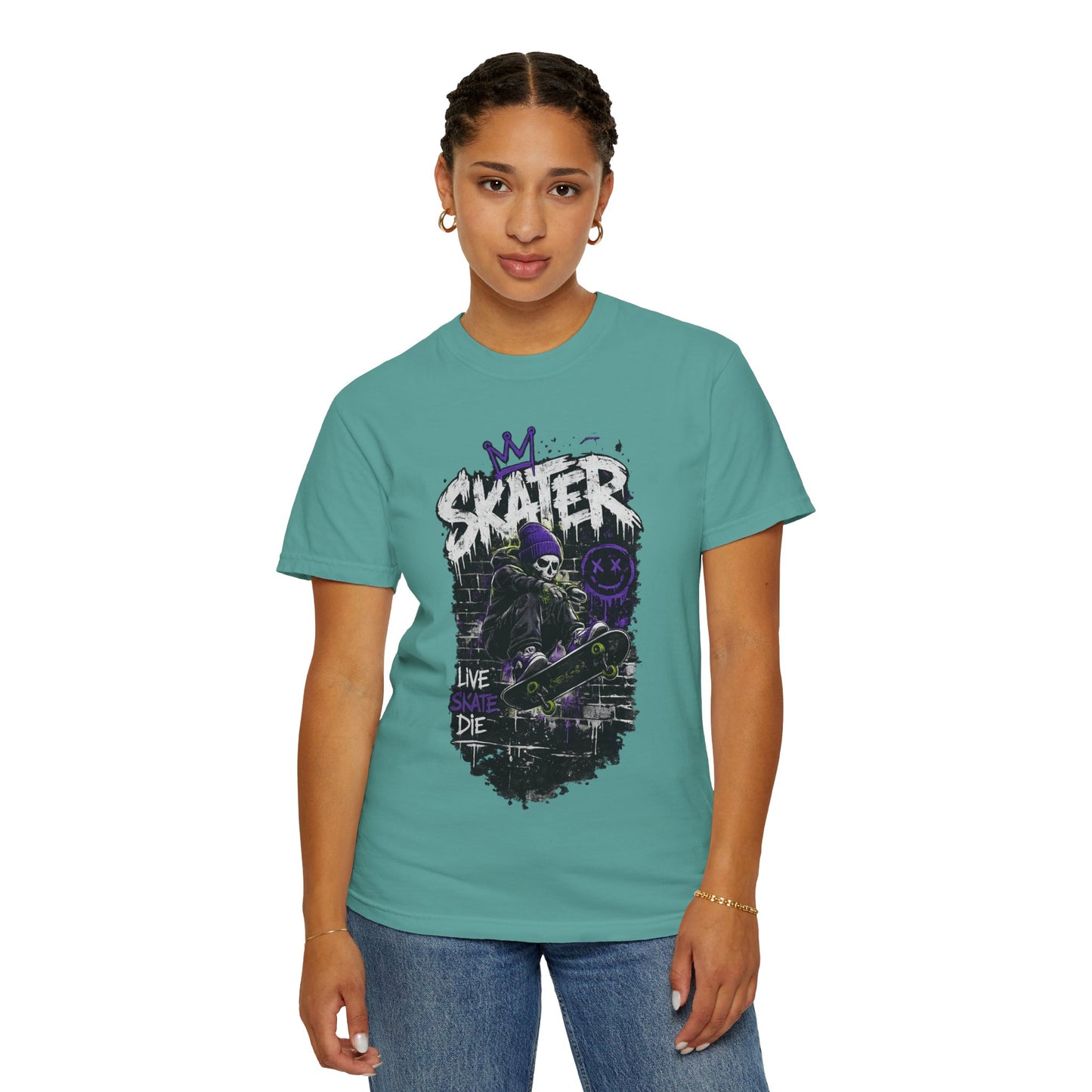 Skater Skull Graphic T‑Shirt — "Live Skate Die" Streetwear Tee