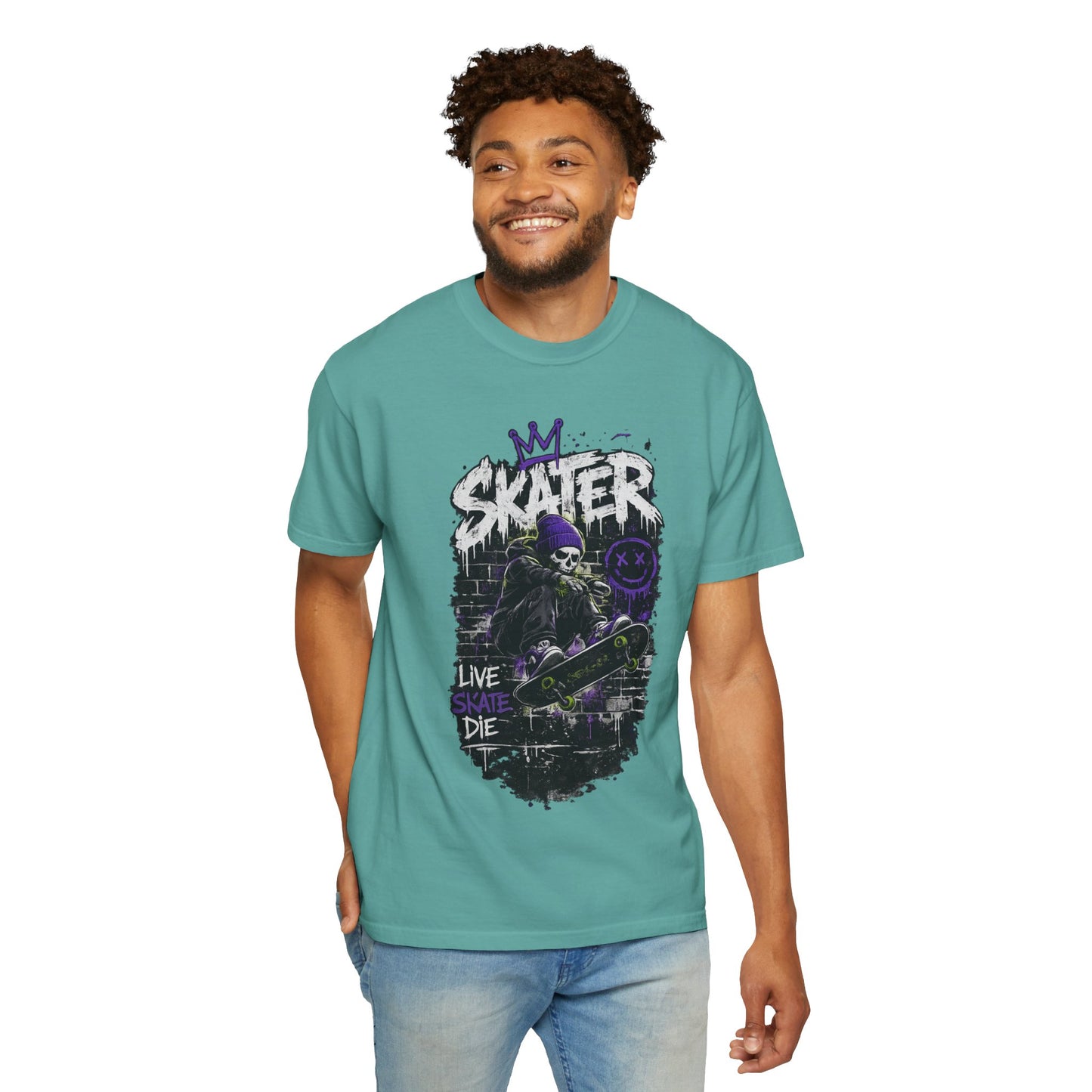 Skater Skull Graphic T‑Shirt — "Live Skate Die" Streetwear Tee